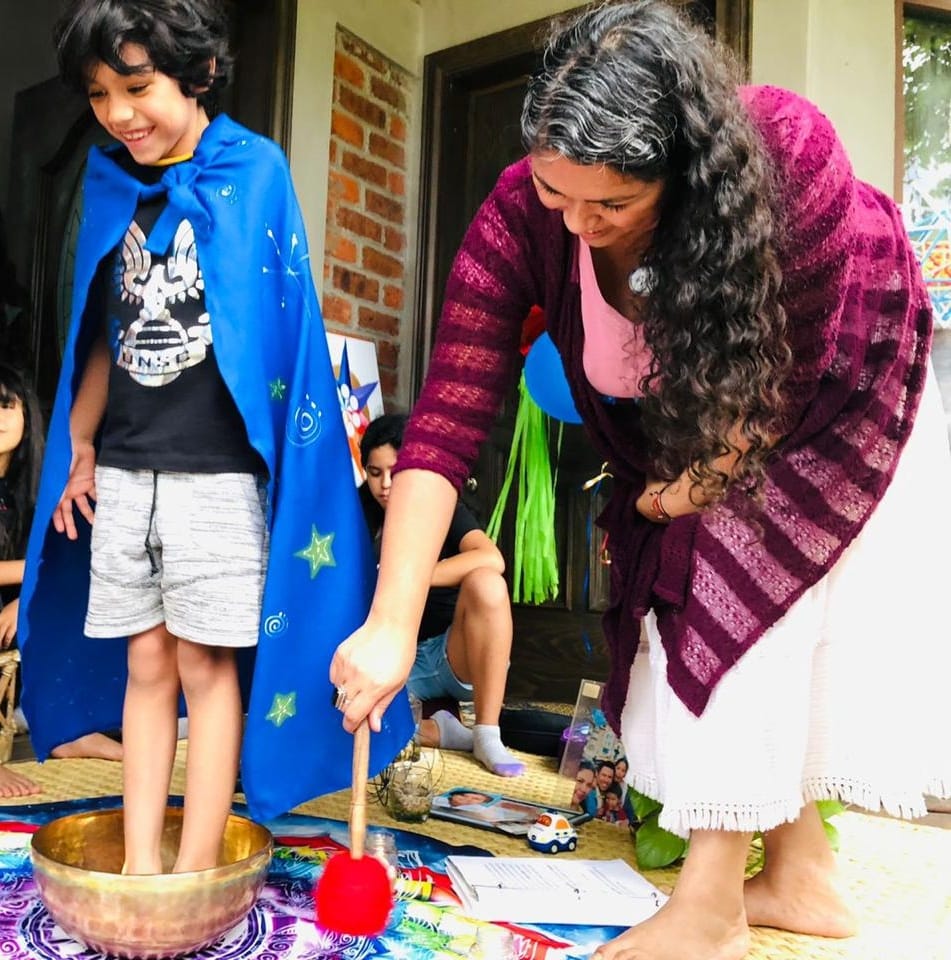 Familia celebrando el primer septenio